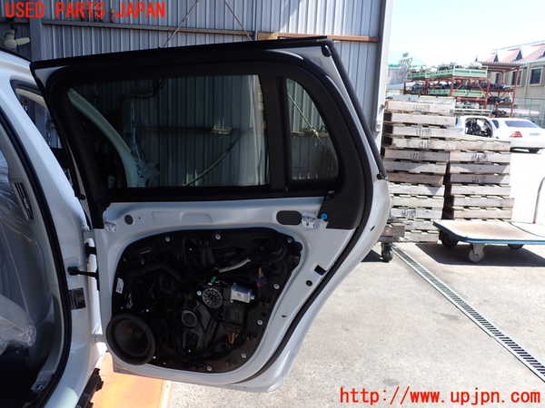 2UPJ-40901290]ボルボ・V60(ZB420TM)右後ドア 中古(43R-011795 M12385)_m0004.jpg
