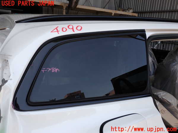2UPJ-40901380]ボルボ・V60(ZB420TM)右クォーターガラス 中古(43R-011667 M1232)_m0001.jpg