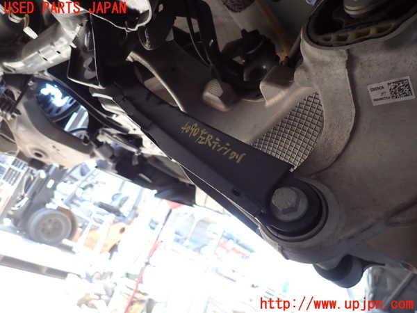 2UPJ-40905330]ボルボ・V60(ZB420TM)左リアテンションロッド 中古_m0001.jpg