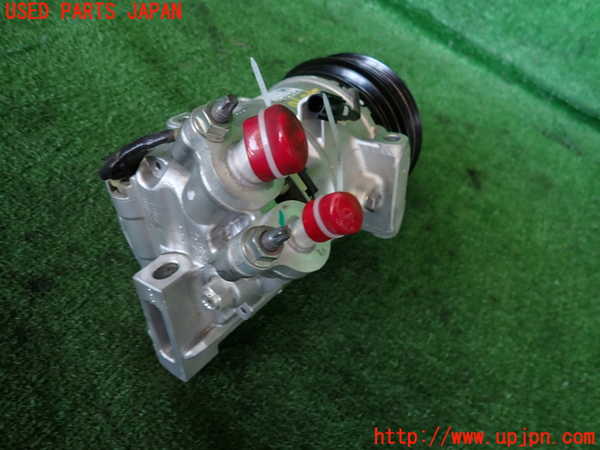 2UPJ-40906025]ボルボ・V60(ZB420TM)エアコンコンプレッサー 中古_m0002.jpg