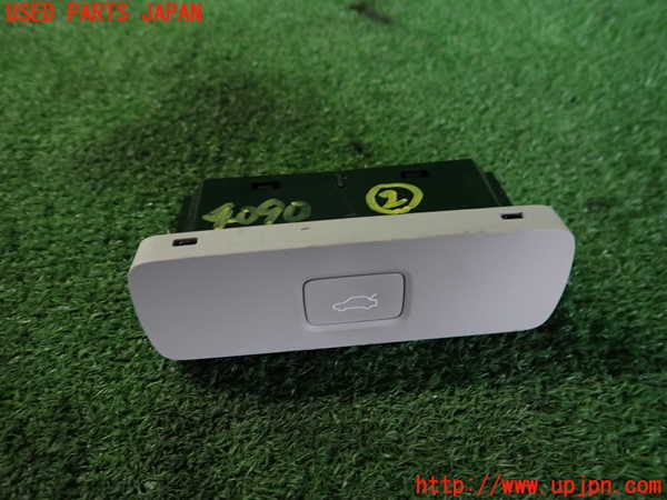 2UPJ-40906307]ボルボ・V60(ZB420TM)スイッチ2 (トランク) 中古_m0001.jpg