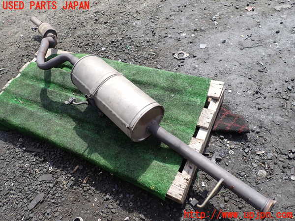1UPJ-40912671]ハイエースワゴン100系(KZH100G)リアマフラー1 中古_m0001.jpg