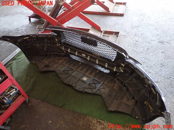 2UPJ-40971010]ジャガー・XF(JB2NA)フロントバンパー 中古_m0004.jpg