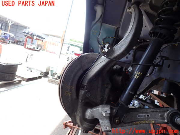 2UPJ-40974290]ジャガー・XF(JB2NA)右フロントナックルハブ 中古_m0001.jpg