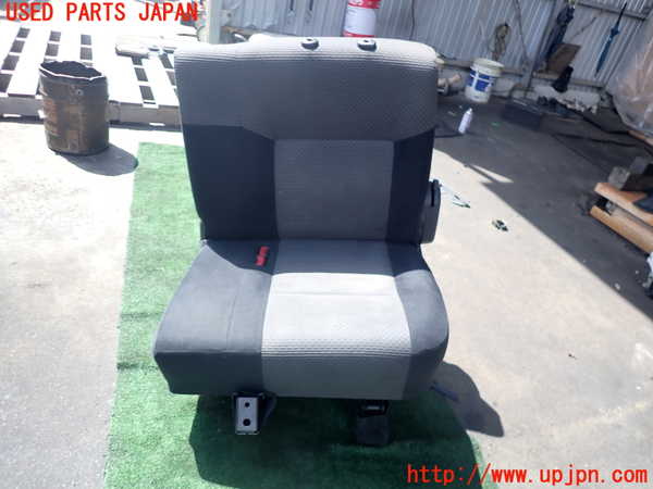 2UPJ-41007175]NV350 キャラバン バン(VR2E26)左2列目シート 中古_m0001.jpg