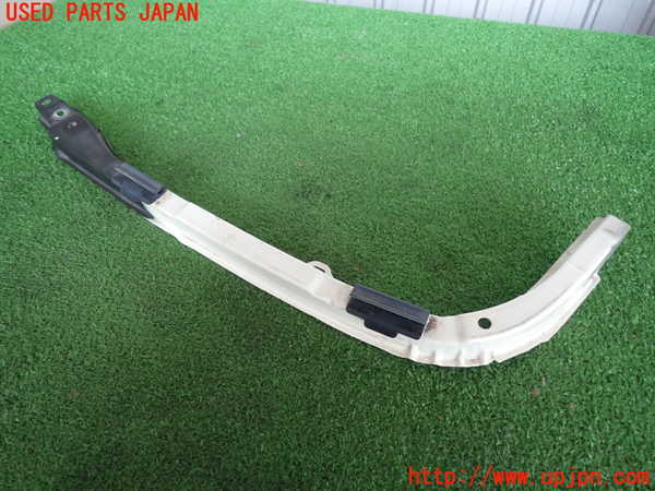2UPJ-41021142]クラウン エステート(JZS175W)左ヘッドライトリム 中古_m0001.jpg