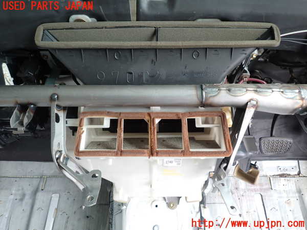 2UPJ-41026081]クラウン エステート(JZS175W)エバポレーター1 中古_m0002.jpg