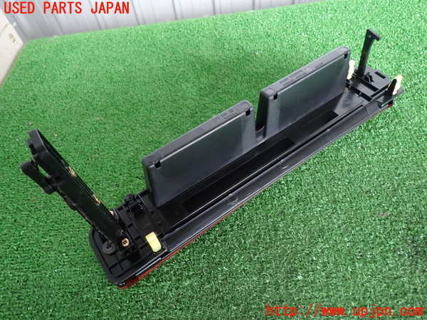 2UPJ-41027842]クラウン エステート(JZS175W)小物入れ2 中古_m0003.jpg