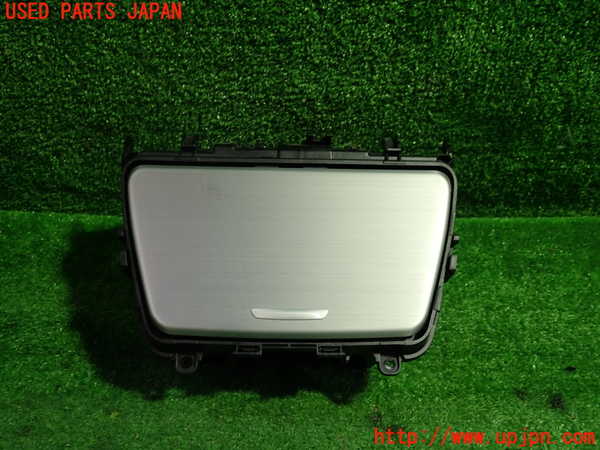 1UPJ-41037810]BMW 640i グランクーペ(6A30)(F06)ドリンクホルダー 中古_m0001.jpg