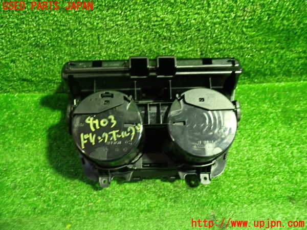 1UPJ-41037810]BMW 640i グランクーペ(6A30)(F06)ドリンクホルダー 中古_m0003.jpg