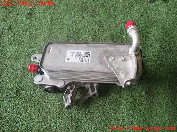 1UPJ-41042481]BMW 330e(8E20 F30)オイルクーラー1 中古_m0002.jpg