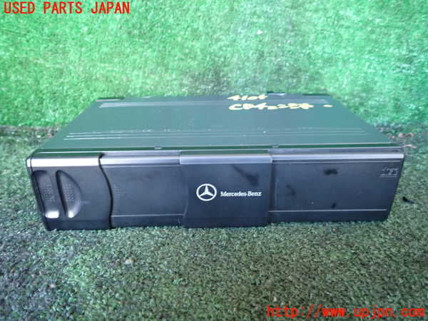 1UPJ-41056505]ベンツ SL500 R230(230475)CDチェンジャー 中古_m0001.jpg