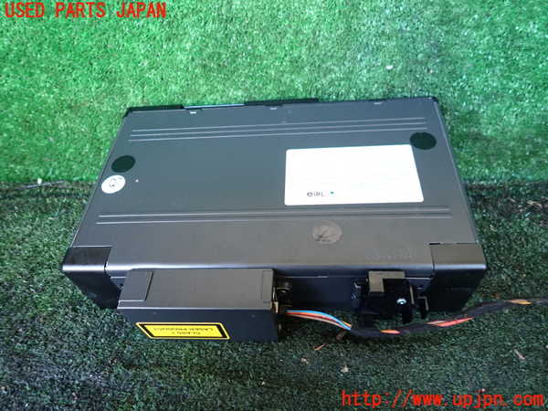 1UPJ-41056505]ベンツ SL500 R230(230475)CDチェンジャー 中古_m0003.jpg