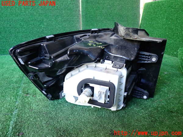 1UPJ-41091530]VW・T-Cross(ティークロス)(C1DKR)右テールランプ 中古_m0002.jpg