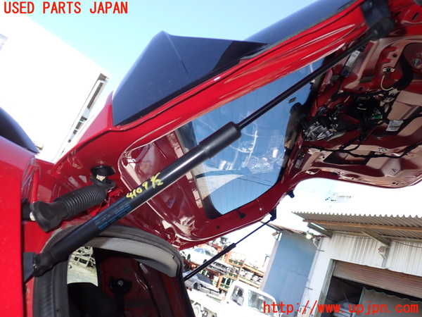 1UPJ-41091584]VW・T-Cross(ティークロス)(C1DKR)リアゲートダンパー 中古_m0002.jpg