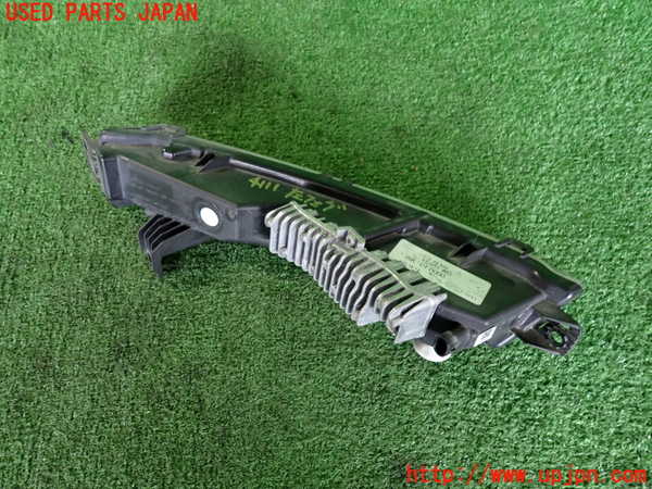 2UPJ-41111182]ジャガー・Eペイス(DF2NA)左フォグ 中古_m0002.jpg