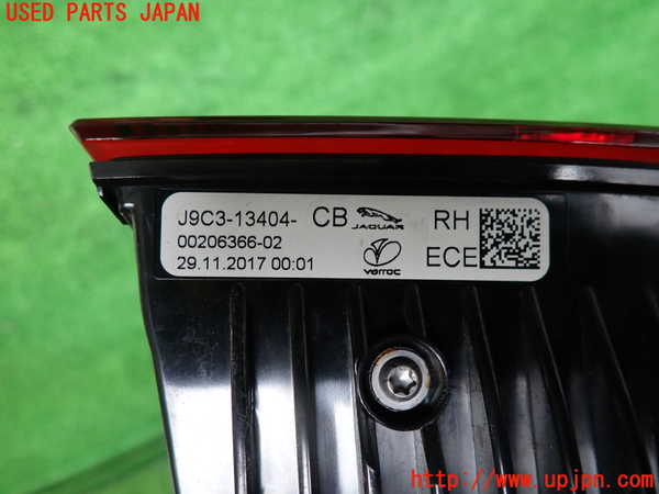 2UPJ-41111530]ジャガー・Eペイス(DF2NA)右テールランプ 中古_m0003.jpg