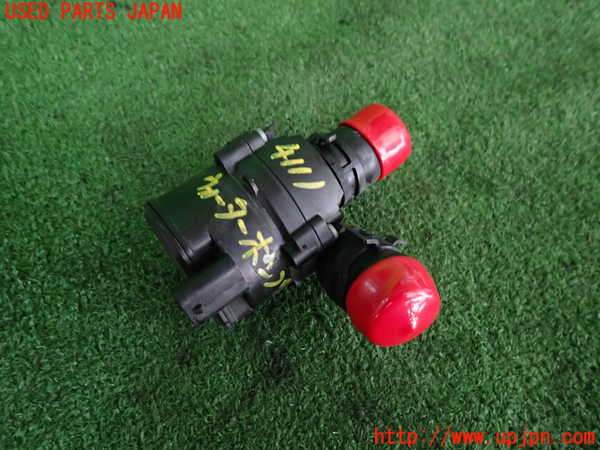 2UPJ-41112110]ジャガー・Eペイス(DF2NA)ウォーターポンプ 中古_m0001.jpg