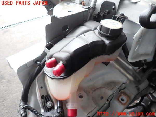 2UPJ-41112410]ジャガー・Eペイス(DF2NA)ラジエータータンク 中古_m0001.jpg