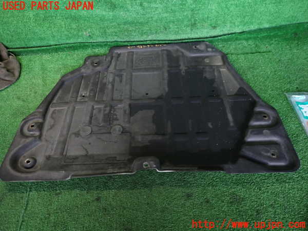 2UPJ-41112170]ジャガー・Eペイス(DF2NA)エンジンアンダーカバー 中古_m0001.jpg