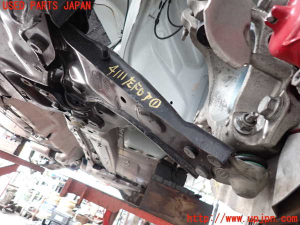 2UPJ-41115186]ジャガー・Eペイス(DF2NA)左フロントロアアーム1 中古_m0001.jpg