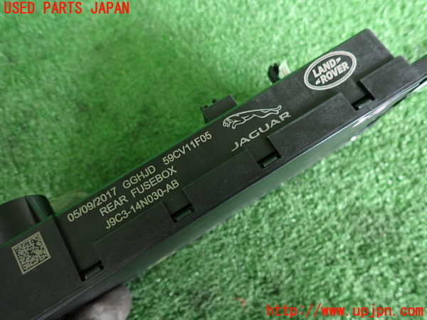 2UPJ-41116742]ジャガー・Eペイス(DF2NA)ヒューズボックス2(室内助手席側) 中古_m0003.jpg