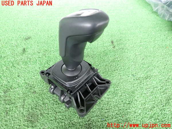 2UPJ-41117555]ジャガー・Eペイス(DF2NA)ATシフトレバー 中古_m0002.jpg
