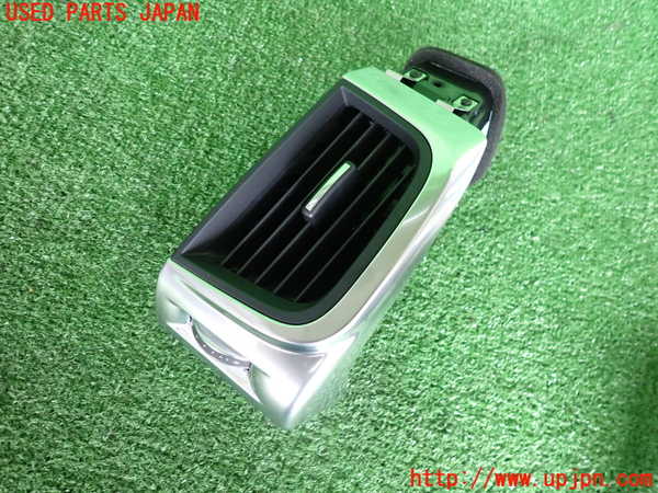 2UPJ-41117527]ジャガー・Eペイス(DF2NA)エアコン吹き出し口2(右) 中古_m0001.jpg