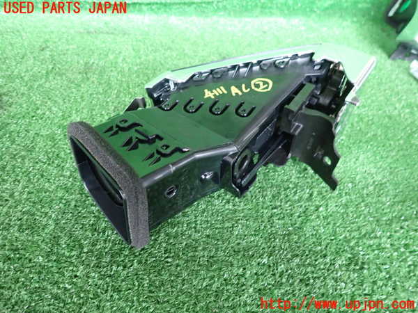 2UPJ-41117527]ジャガー・Eペイス(DF2NA)エアコン吹き出し口2(右) 中古_m0002.jpg