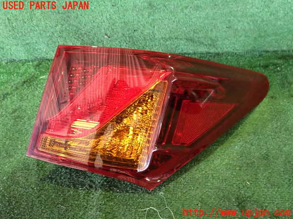 2UPJ-41121530]レクサス・GS250(GRL11)右テールランプ 中古_m0001.jpg