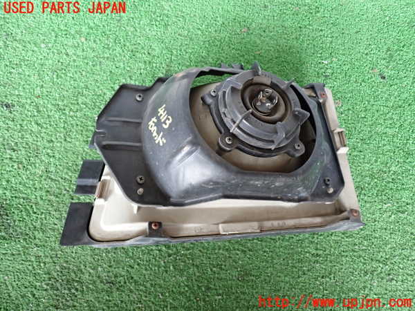 2UPJ-41131130]ビッグホーン(UBS73GW)右ヘッドライト ハロゲン 中古_m0003.jpg