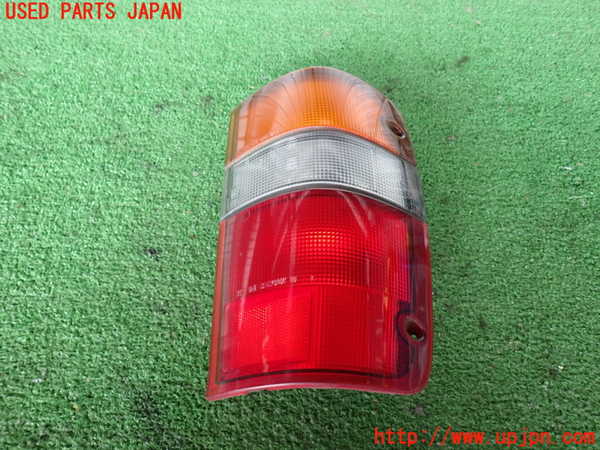 2UPJ-41131530]ビッグホーン(UBS73GW)右テールランプ 中古_m0001.jpg