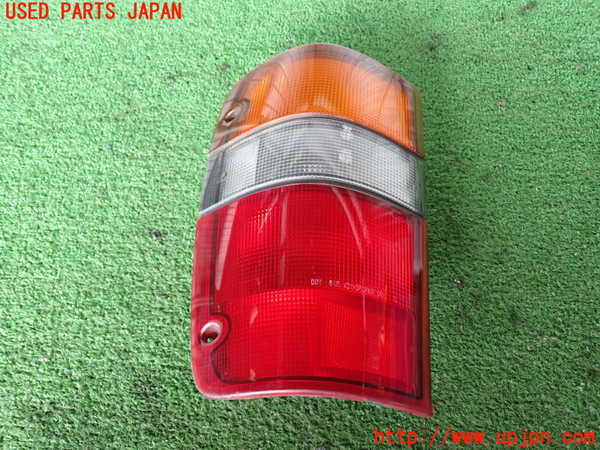 2UPJ-41131536]ビッグホーン(UBS73GW)左テールランプ 中古_m0001.jpg