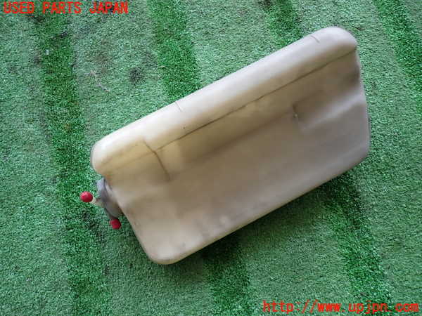 2UPJ-41132410]ビッグホーン(UBS73GW)ラジエータータンク 中古_m0003.jpg