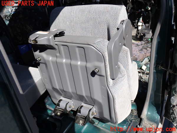 2UPJ-41137145]ビッグホーン(UBS73GW)右2列目シート 中古_m0005.jpg