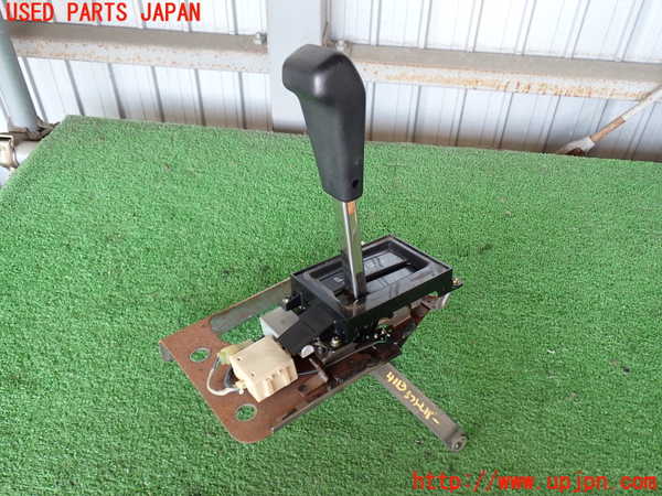 2UPJ-41137555]ビッグホーン(UBS73GW)ATシフトレバー 中古_m0003.jpg