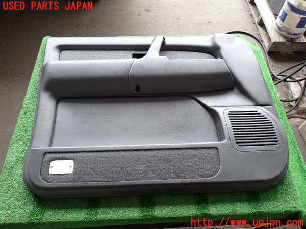 2UPJ-41131264]ビッグホーン(UBS73GW)左前ドア内張り 中古_m0001.jpg
