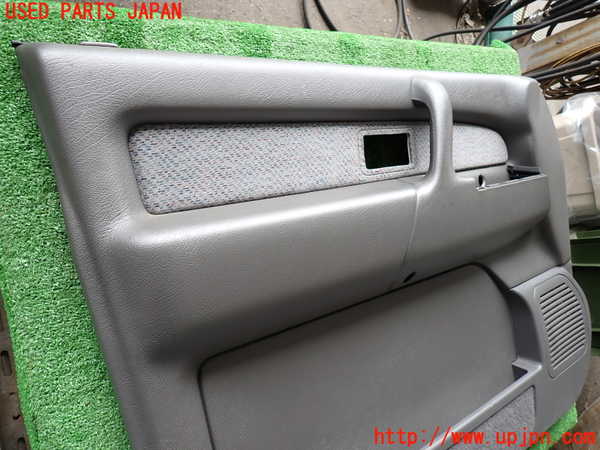 2UPJ-41131264]ビッグホーン(UBS73GW)左前ドア内張り 中古_m0003.jpg