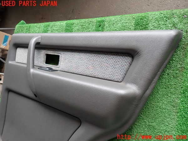 2UPJ-41131294]ビッグホーン(UBS73GW)右後ドア内張り 中古_m0003.jpg