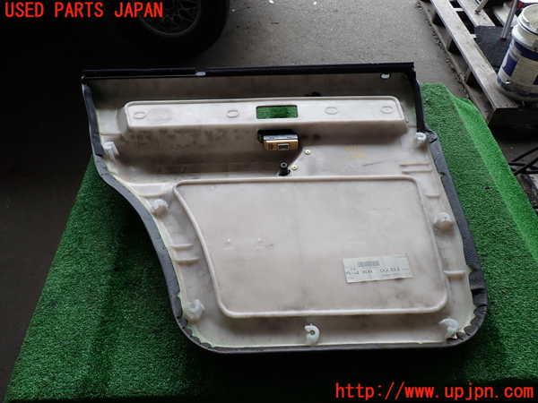 2UPJ-41131294]ビッグホーン(UBS73GW)右後ドア内張り 中古_m0005.jpg