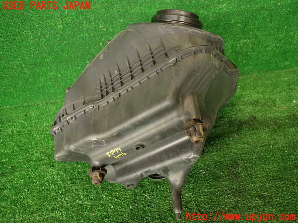 2UPJ-41162560]アウディ・A7 スポーツバック(4GCGWC)エアクリーナーボックス 中古_m0002.jpg