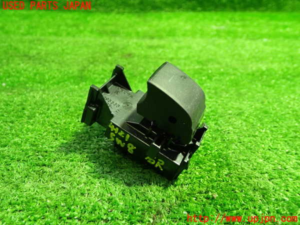 1UPJ-41216313]クラウン ハイブリッド(AZSH20)スイッチ8 (右リアパワーウィンドウ) 中古_m0001.jpg