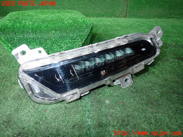 1UPJ-41221180]プジョー・RCZ(T7R5F02)右フォグ 中古_m0001.jpg