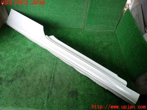 1UPJ-41221390]プジョー・RCZ(T7R5F02)右サイドステップ 中古_m0001.jpg
