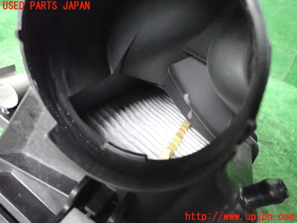 1UPJ-41222560]プジョー・RCZ(T7R5F02)エアクリーナーボックス 中古_m0003.jpg