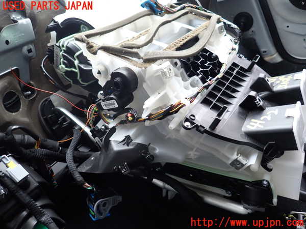 1UPJ-41226081]プジョー・RCZ(T7R5F02)エバポレーター1 中古_m0002.jpg