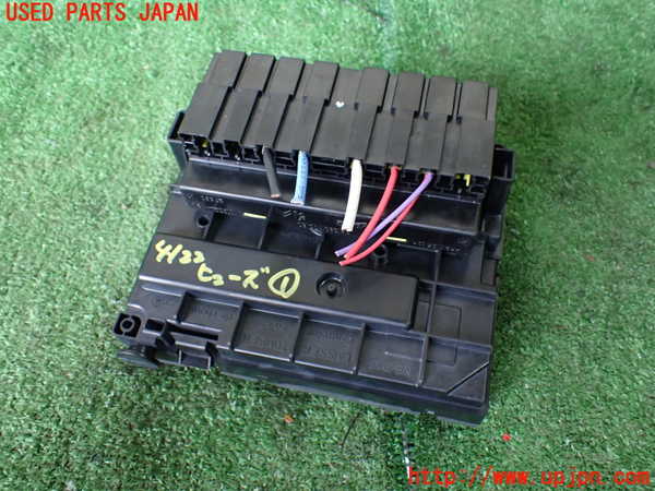 1UPJ-41226741]プジョー・RCZ(T7R5F02)ヒューズボックス1 (EGルーム 助手席側) 中古_m0003.jpg