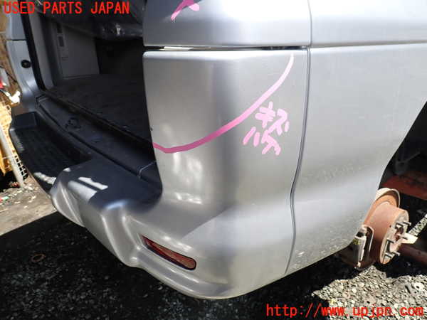 1UPJ-41231610]デリカ スペースギア(PD6W)リアバンパー 中古_m0002.jpg