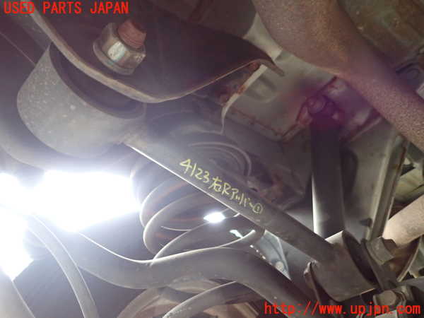 1UPJ-41235146]デリカ スペースギア(PD6W)右リアアッパーアーム1 中古_m0001.jpg