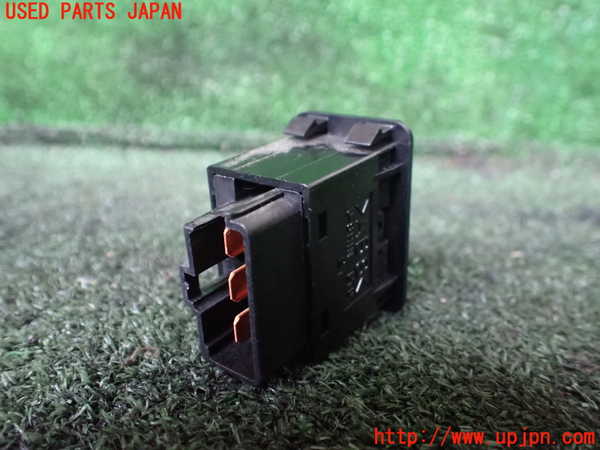 1UPJ-41236295]デリカ スペースギア(PD6W)フォグスイッチ 中古_m0002.jpg
